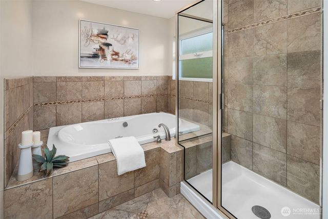 1333 98th Avenue NE, Clyde Hill, WA 98004