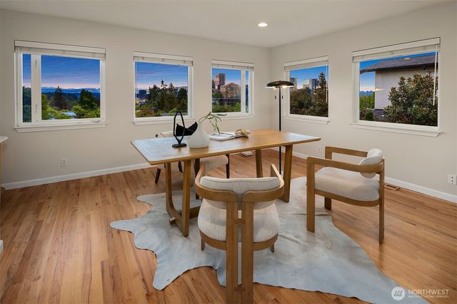1333 98th Avenue NE, Clyde Hill, WA 98004