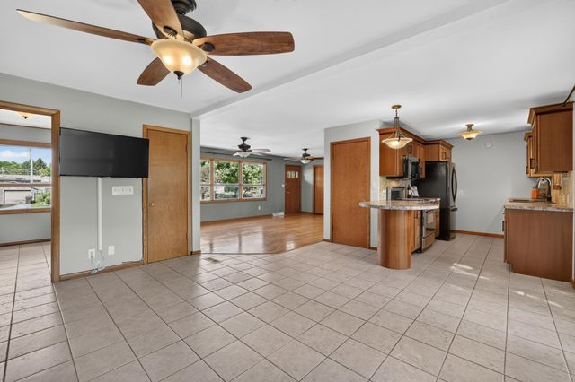 1802 26th Street NW, Rochester, MN 55901
