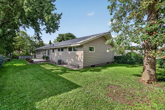 1802 26th Street NW, Rochester, MN 55901