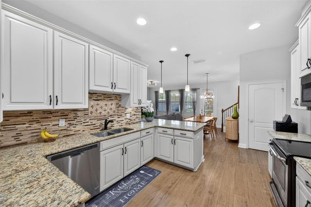 17019 VILESTA DRIVE, Lutz, FL 33548