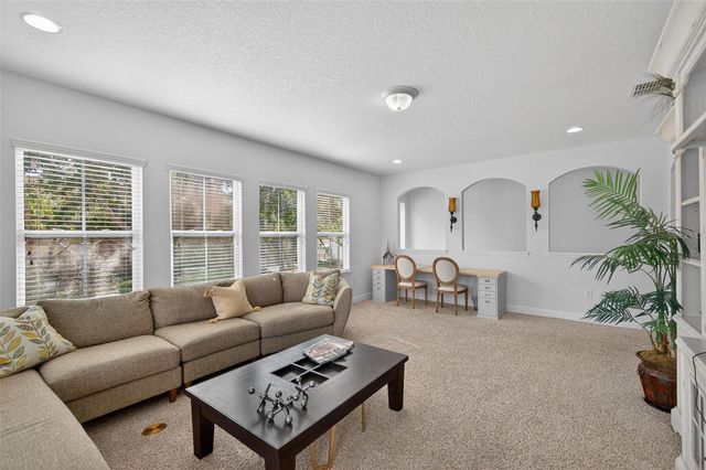 17019 VILESTA DRIVE, Lutz, FL 33548