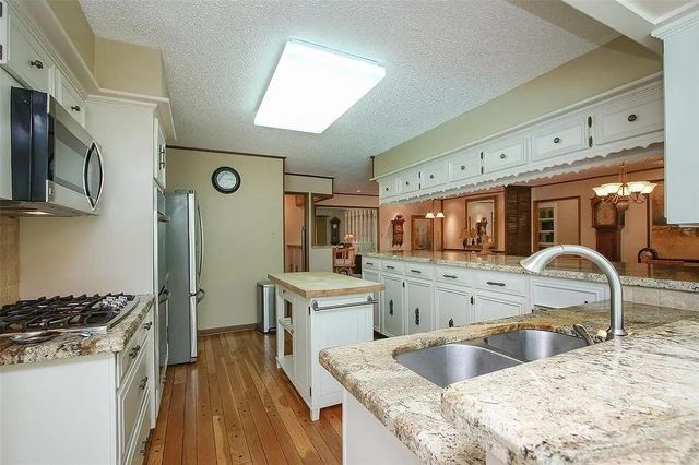 1907 Corral Drive, Houston, TX 77090