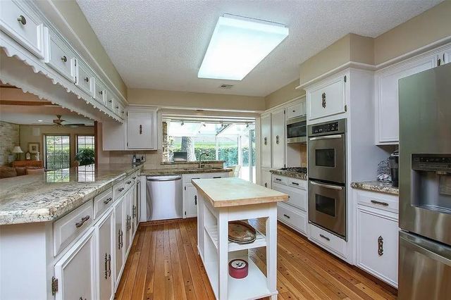 1907 Corral Drive, Houston, TX 77090