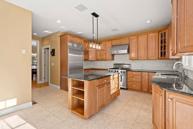 46 Mikayla Ann Dr, Rehoboth, MA 02769