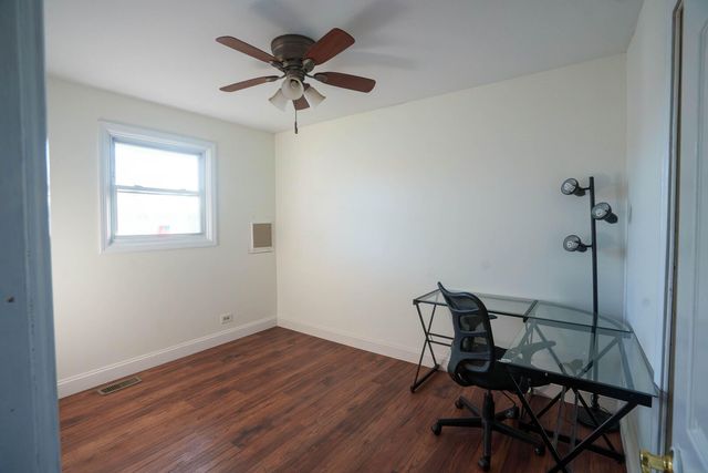 4501 W 90th Place, Hometown, IL 60456