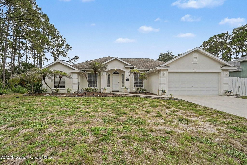 1129 Colonial Avenue SE, Palm Bay, FL 32909