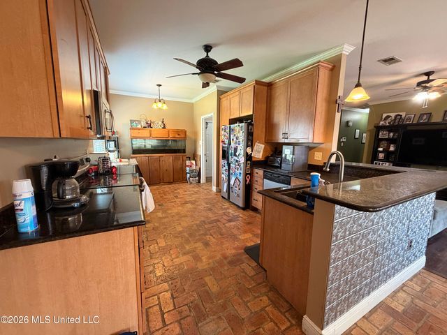 6700 Rue Mornay, Biloxi, MS 39532