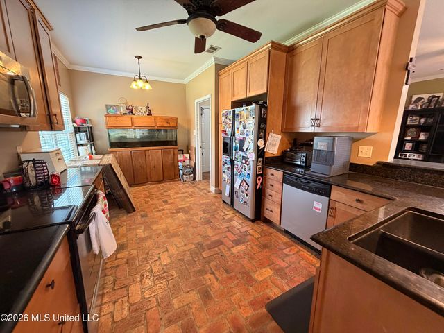 6700 Rue Mornay, Biloxi, MS 39532