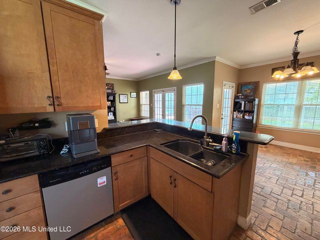 6700 Rue Mornay, Biloxi, MS 39532