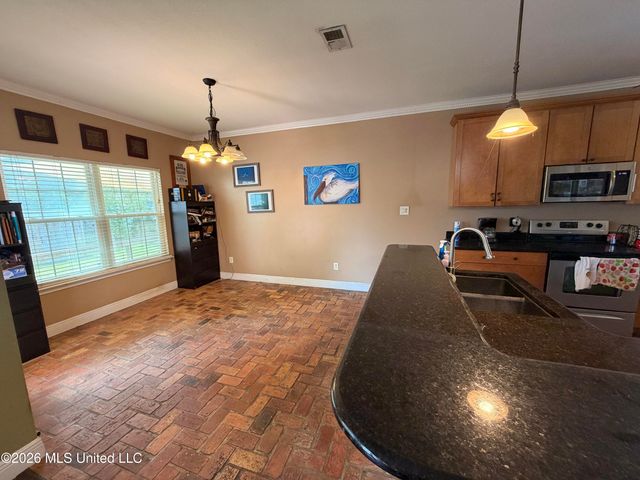 6700 Rue Mornay, Biloxi, MS 39532