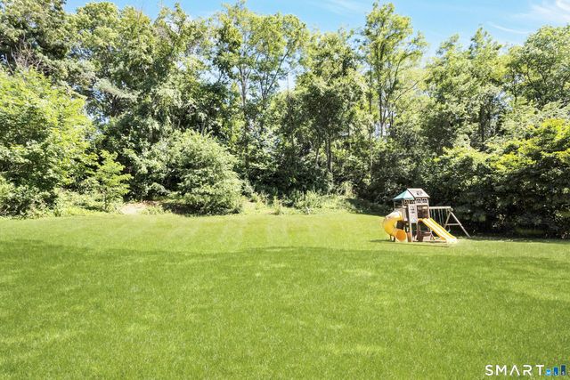 180 Weeping Willow Lane, Fairfield, CT 06825