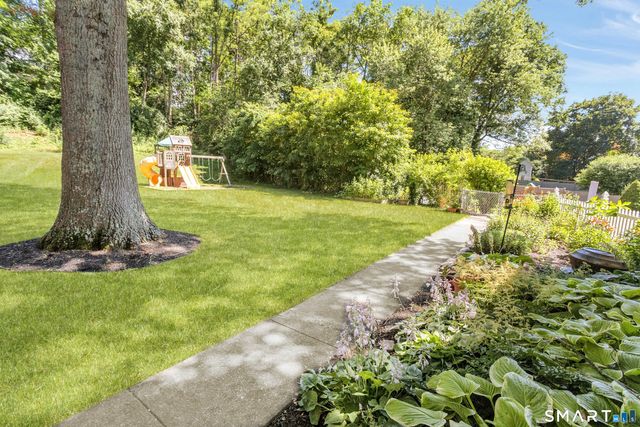 180 Weeping Willow Lane, Fairfield, CT 06825