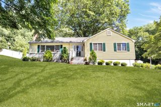 180 Weeping Willow Lane, Fairfield, CT 06825