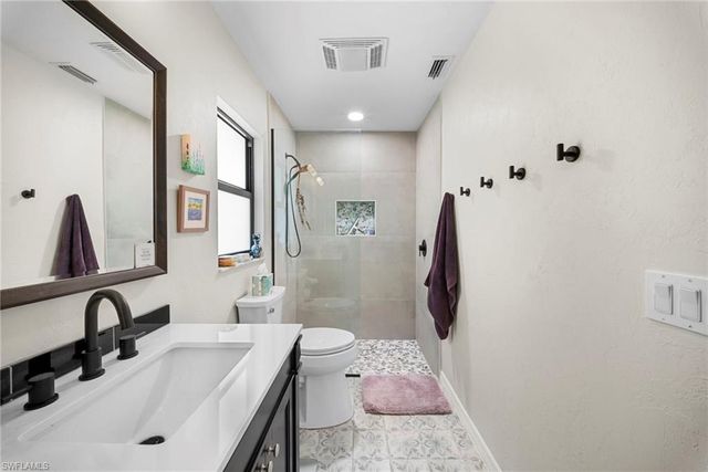 5846 Wild Fig LN, Fort Myers, FL 33919