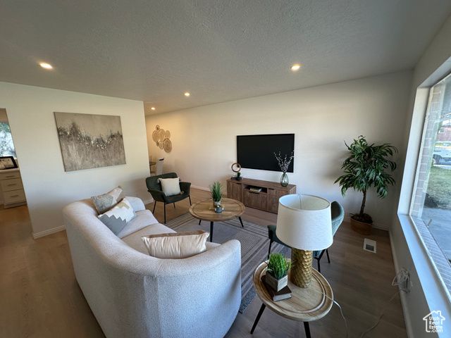 9993 S BARIUM LN, Sandy, UT 84094