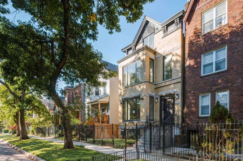 2126 N Sawyer Avenue, Chicago, IL 60647 — exterior