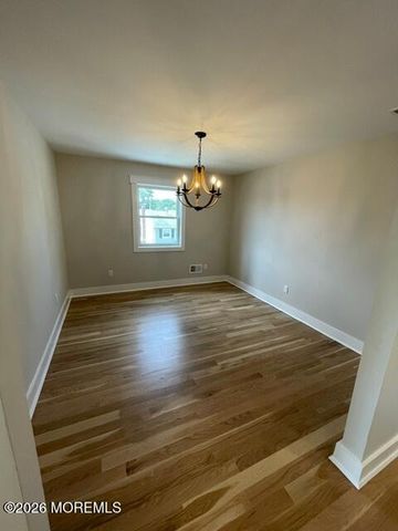40 Roland Street, Keansburg, NJ 07734