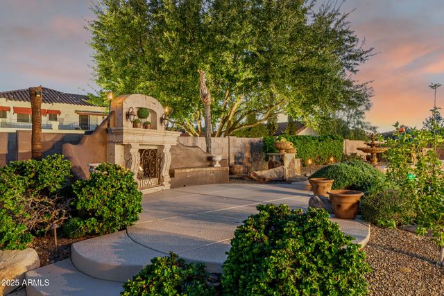 7281 W CIELO GRANDE Avenue, Peoria, AZ 85383