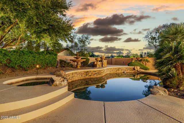 7281 W CIELO GRANDE Avenue, Peoria, AZ 85383