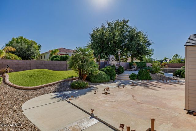 7281 W CIELO GRANDE Avenue, Peoria, AZ 85383