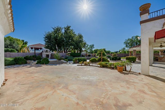 7281 W CIELO GRANDE Avenue, Peoria, AZ 85383