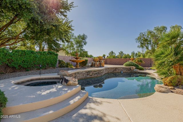 7281 W CIELO GRANDE Avenue, Peoria, AZ 85383