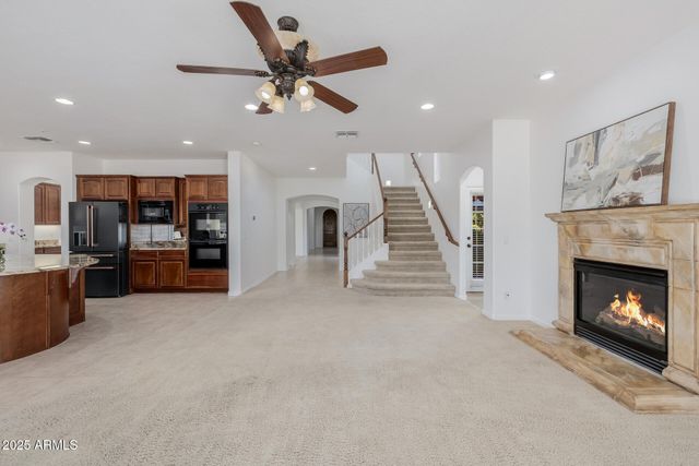 7281 W CIELO GRANDE Avenue, Peoria, AZ 85383