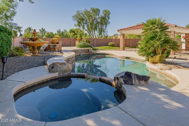 7281 W CIELO GRANDE Avenue, Peoria, AZ 85383