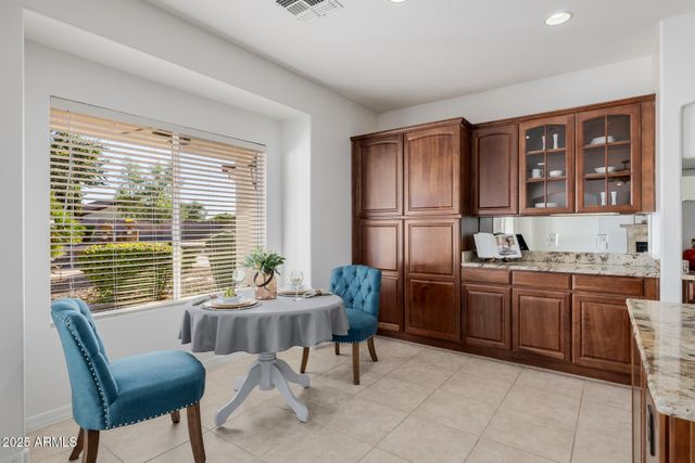 7281 W CIELO GRANDE Avenue, Peoria, AZ 85383