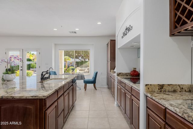 7281 W CIELO GRANDE Avenue, Peoria, AZ 85383