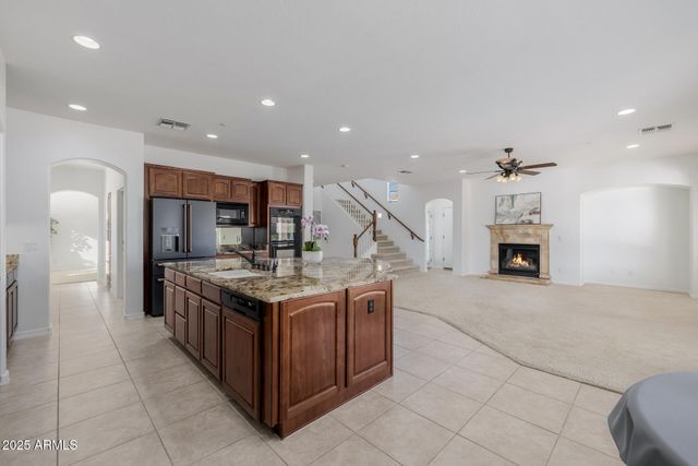 7281 W CIELO GRANDE Avenue, Peoria, AZ 85383