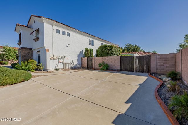 7281 W CIELO GRANDE Avenue, Peoria, AZ 85383