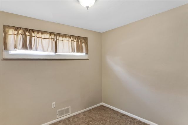 402 Highland Street, Sewickley Twp, PA 15637