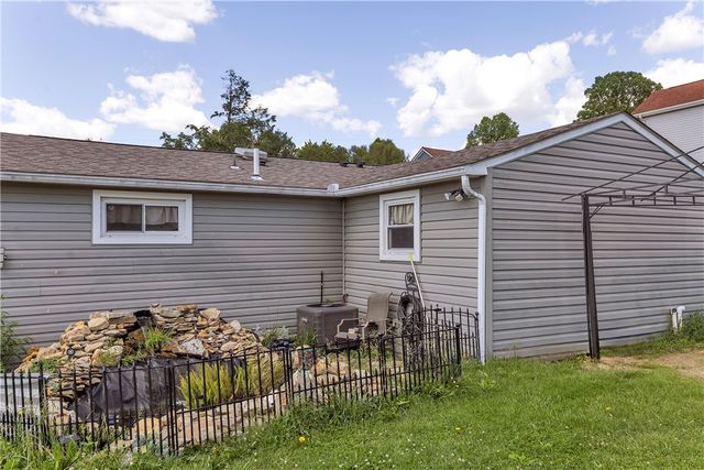 402 Highland Street, Sewickley Twp, PA 15637