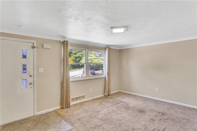 402 Highland Street, Sewickley Twp, PA 15637