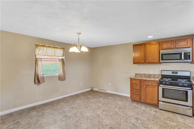 402 Highland Street, Sewickley Twp, PA 15637