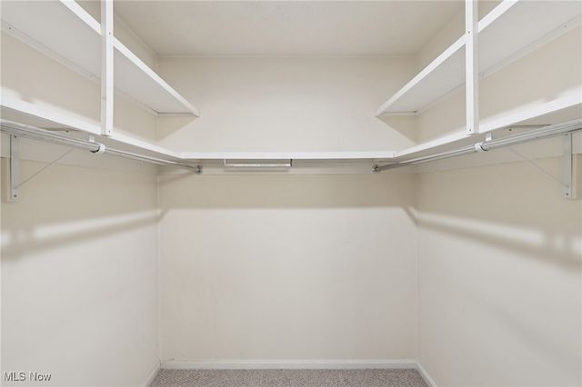 320 High Point Drive, Wadsworth, OH 44281