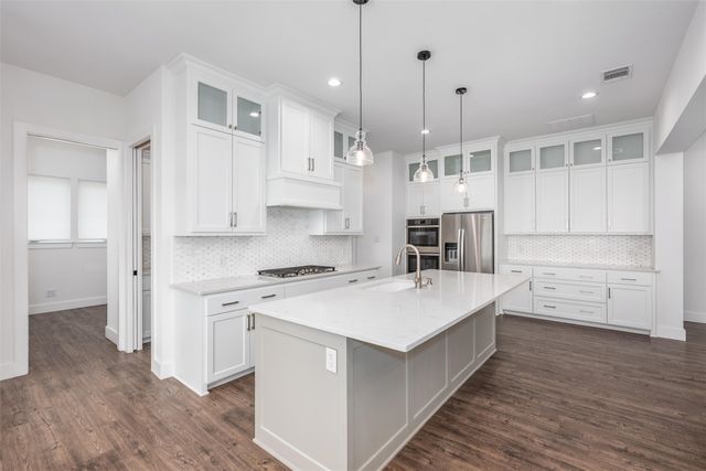 653 Enchanted Isles Drive, Mabank, TX 75156