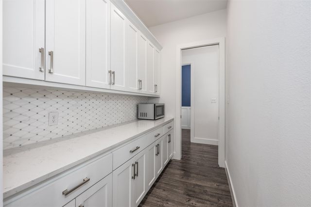 653 Enchanted Isles Drive, Mabank, TX 75156