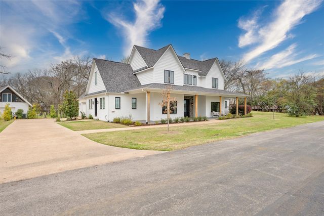 653 Enchanted Isles Drive, Mabank, TX 75156