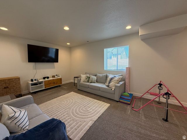 2060 W 850 S, Layton, UT 84041