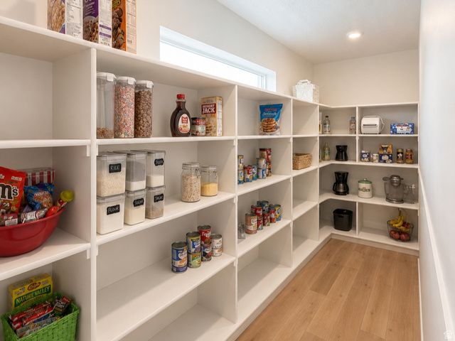 2060 W 850 S, Layton, UT 84041