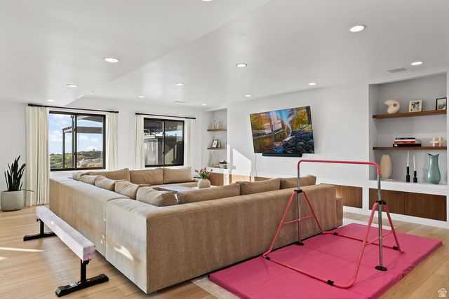 1057 W SEASONS VIEW CT, Lehi, UT 84048