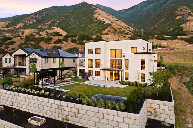 1057 W SEASONS VIEW CT, Lehi, UT 84048