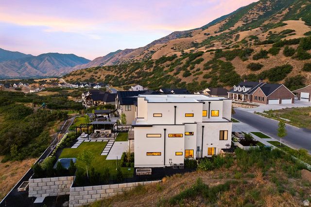 1057 W SEASONS VIEW CT, Lehi, UT 84048