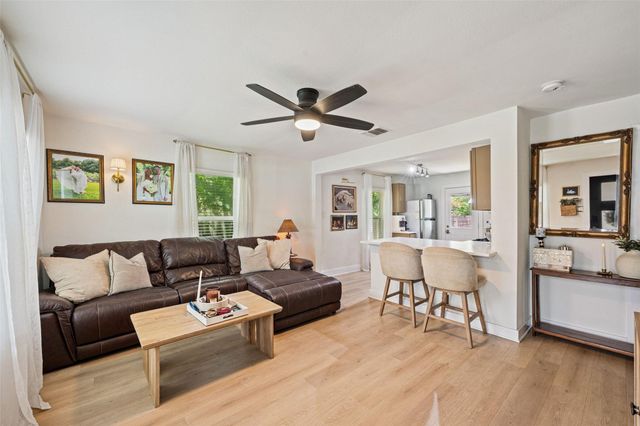 1103 Brass ST A, Austin, TX 78702