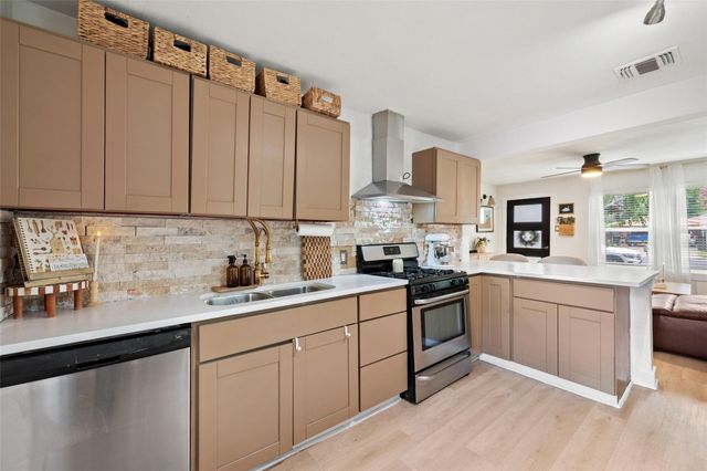 1103 Brass ST A, Austin, TX 78702