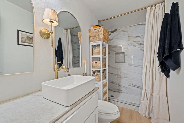 1103 Brass ST A, Austin, TX 78702
