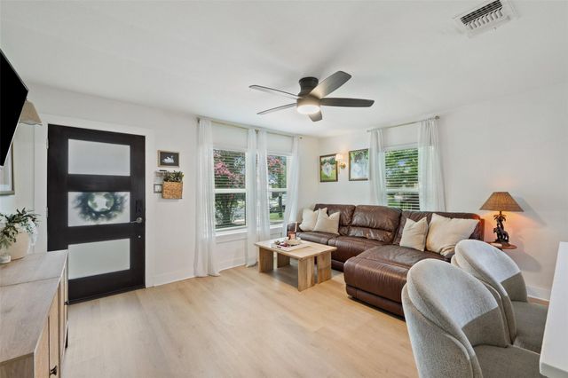 1103 Brass ST A, Austin, TX 78702
